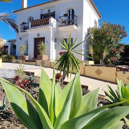 La Vista Vinuela Bed and Breakfast Eksteriør billede