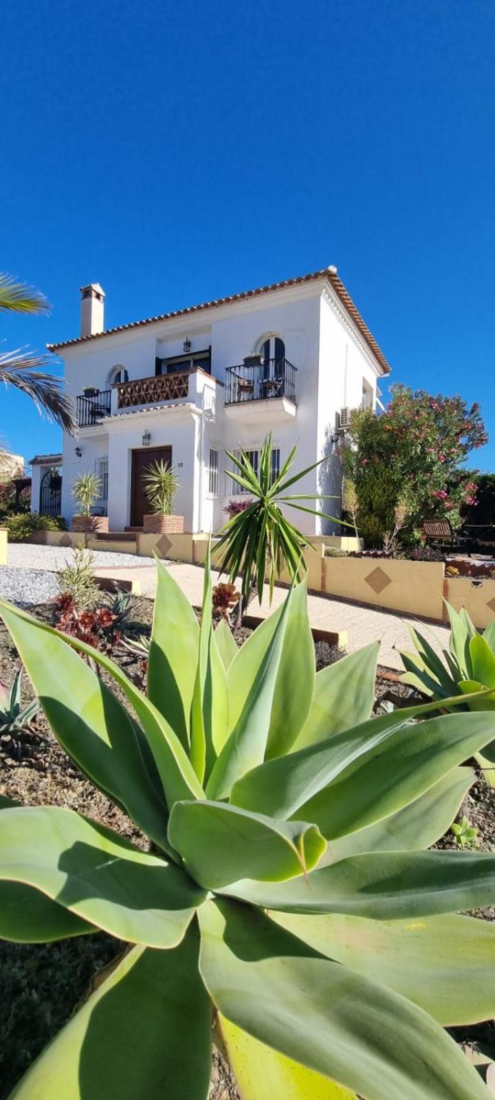 La Vista Vinuela Bed and Breakfast Eksteriør billede